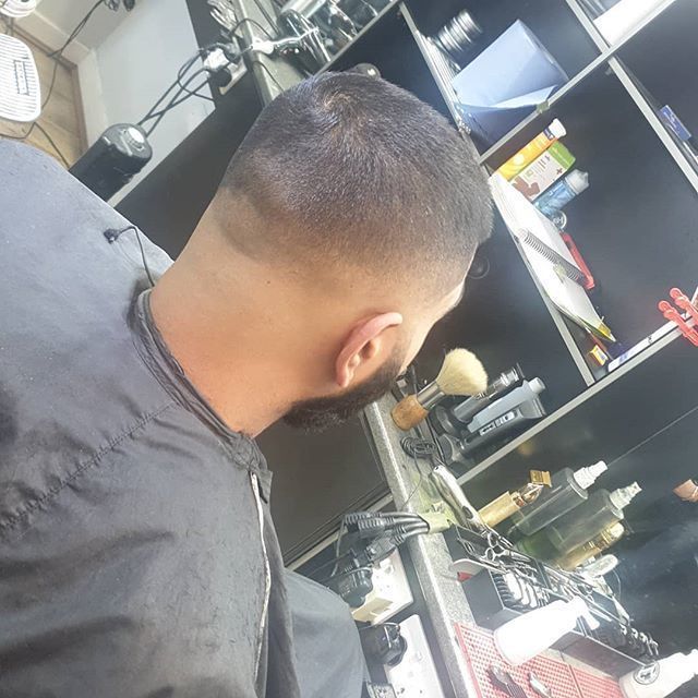 Short crop with mid fade